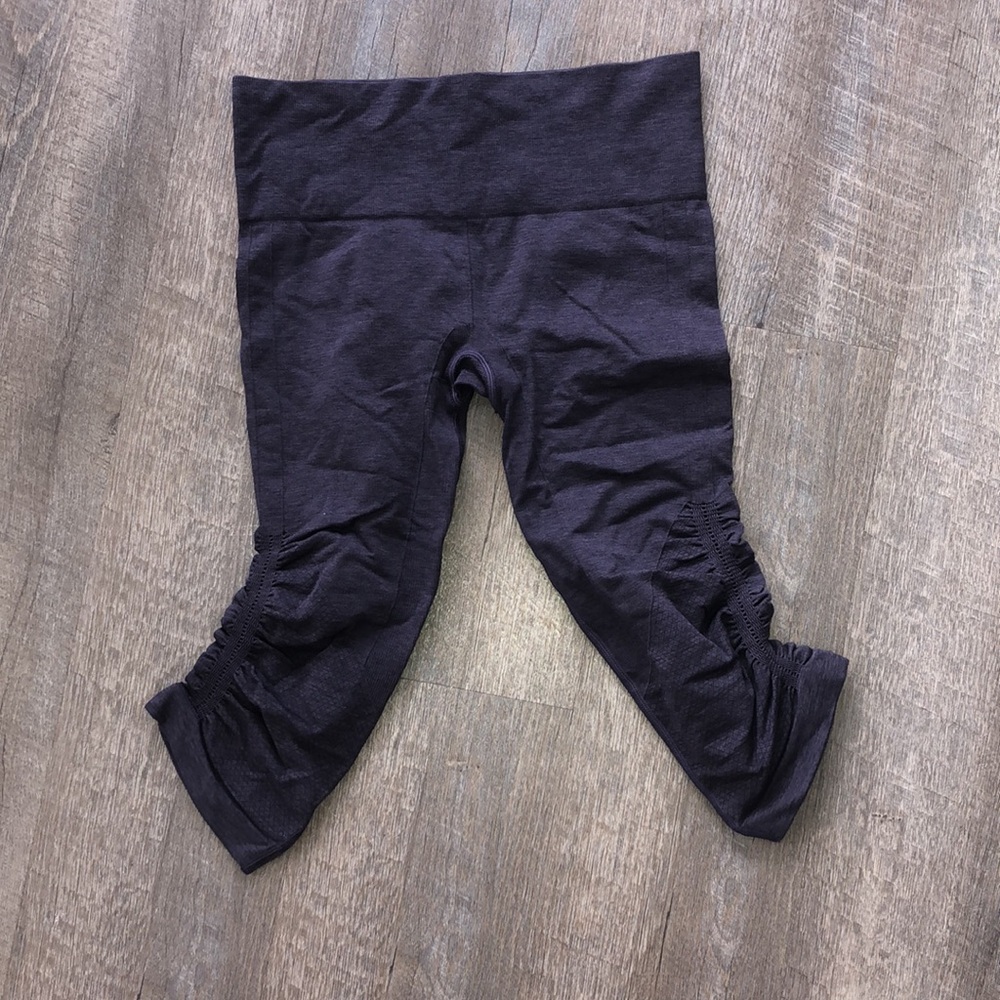 Lululemon In the Flow Crop II (HEATHERED DEEP ZINFANDEL) - Picture 6 of 6